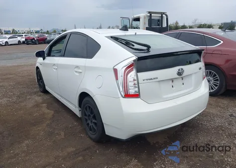 2014 Toyota Prius Two z USA, uszkodzony, nr VIN JTDKN3DU5E0390593